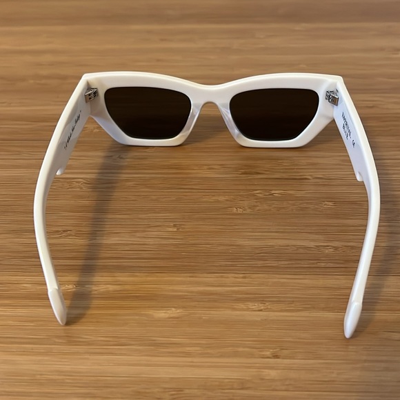 *NEW* Eternal White Frames